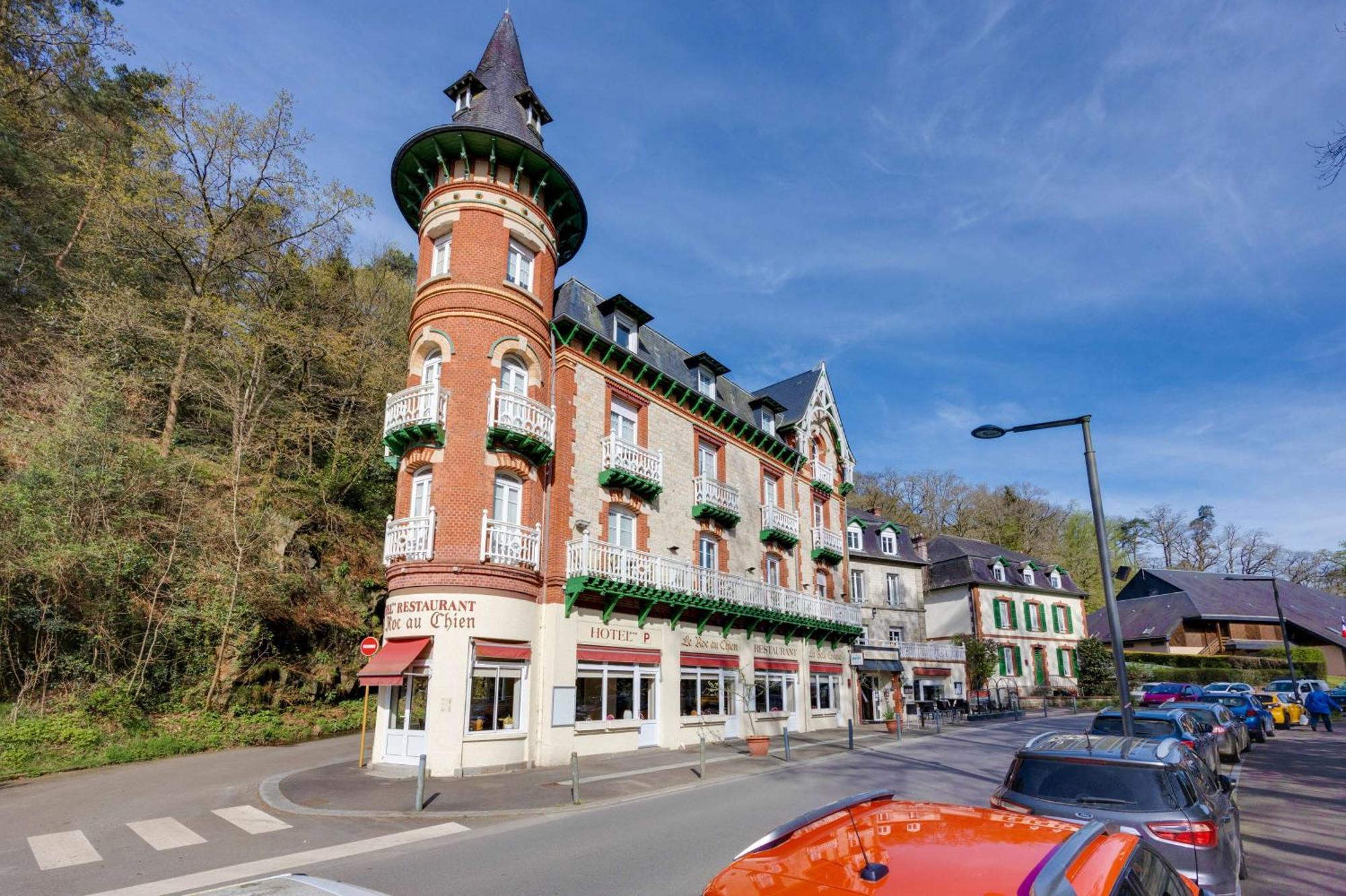 Brit Hotel & Spa Le Roc Au Chien Bagnoles de l'Orne Normandie Esterno foto