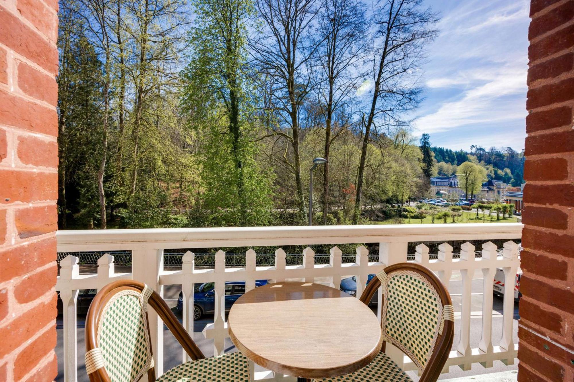 Brit Hotel & Spa Le Roc Au Chien Bagnoles de l'Orne Normandie Esterno foto