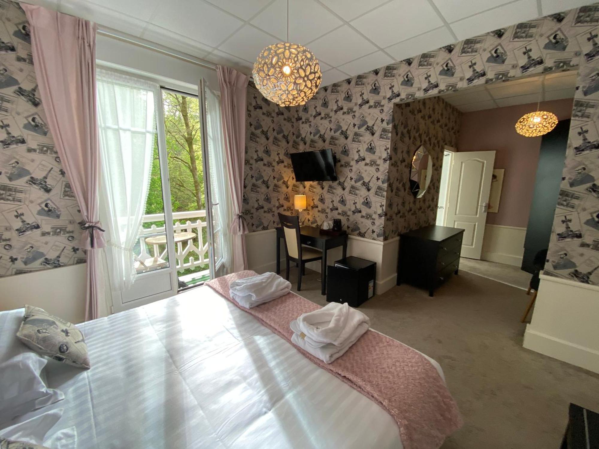 Brit Hotel & Spa Le Roc Au Chien Bagnoles de l'Orne Normandie Esterno foto