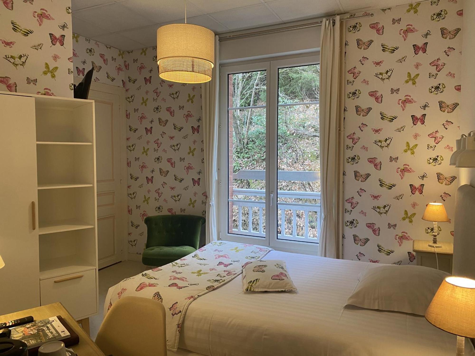 Brit Hotel & Spa Le Roc Au Chien Bagnoles de l'Orne Normandie Esterno foto