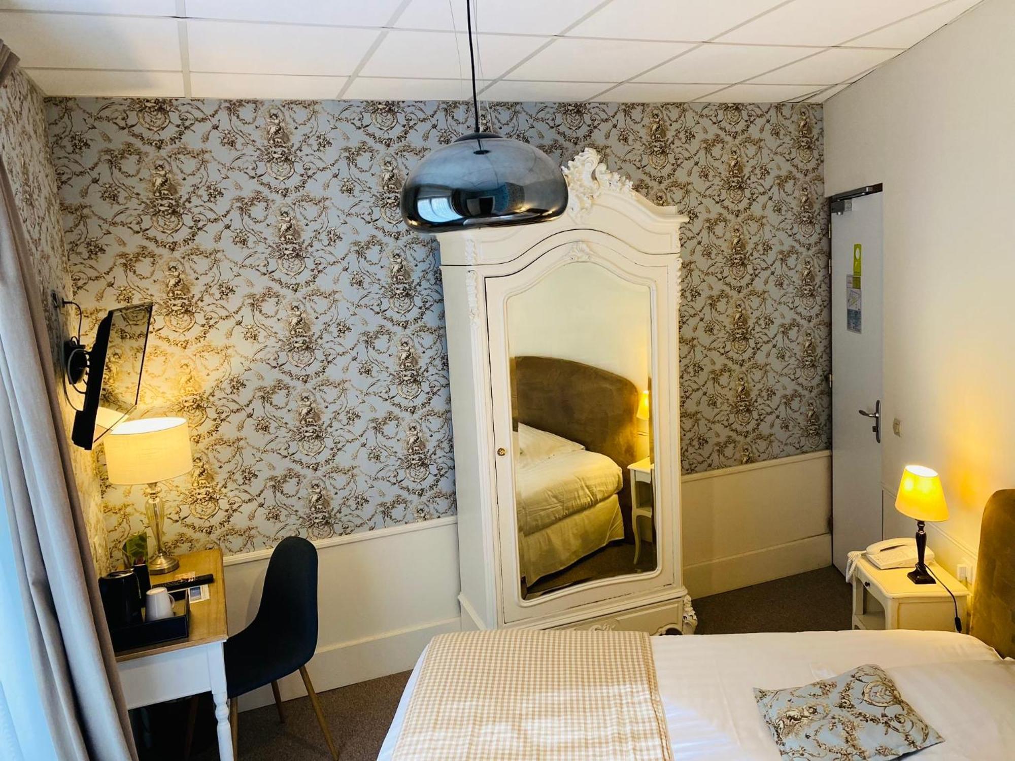 Brit Hotel & Spa Le Roc Au Chien Bagnoles de l'Orne Normandie Esterno foto