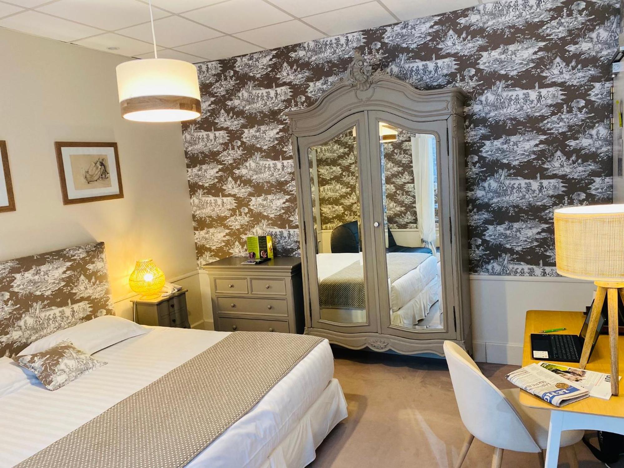 Brit Hotel & Spa Le Roc Au Chien Bagnoles de l'Orne Normandie Esterno foto